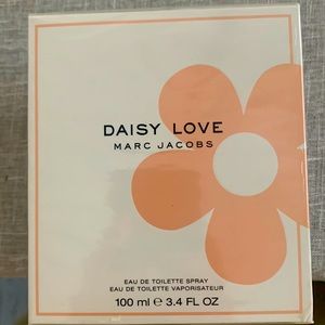 Brand new Marc Jacobs Daisy Love